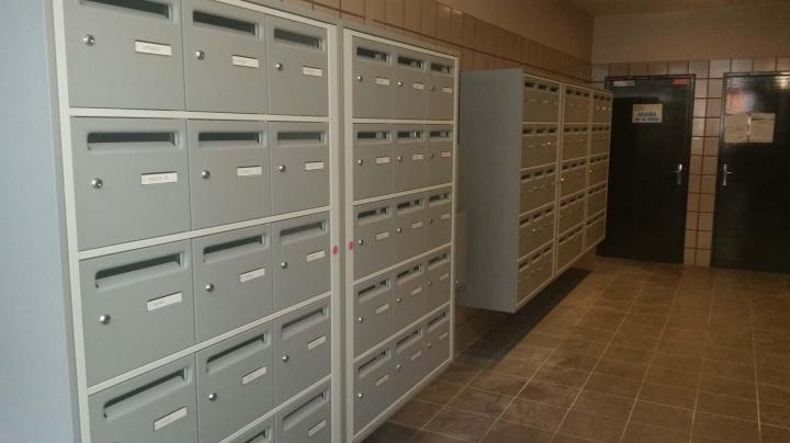 Installation de boîte aux lettres Paris