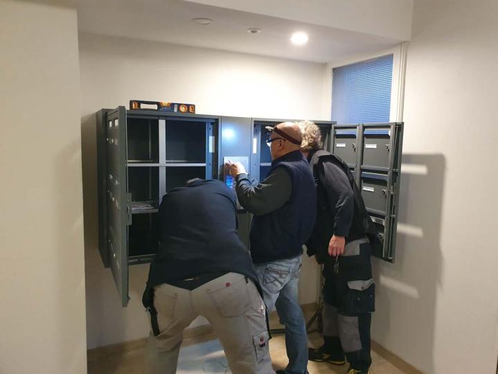 Installation de boîte aux lettres Paris