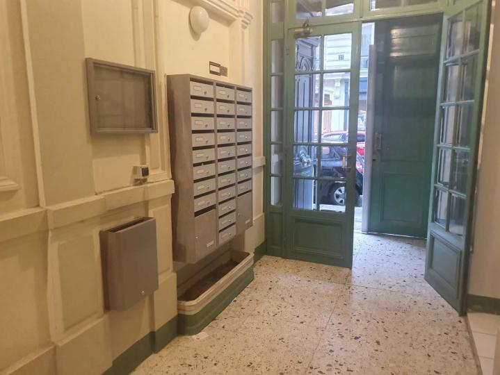 Pose de boîte aux lettres Paris