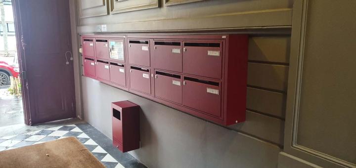 Pose de boîte aux lettres Paris