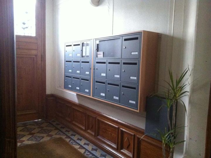 Installation de boîte aux lettres Paris