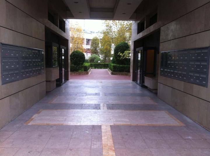 Pose de boîte aux lettres Paris